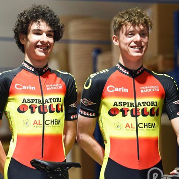 Squadra ciclisitica Otelli Alchem CWC atleti in Alchem